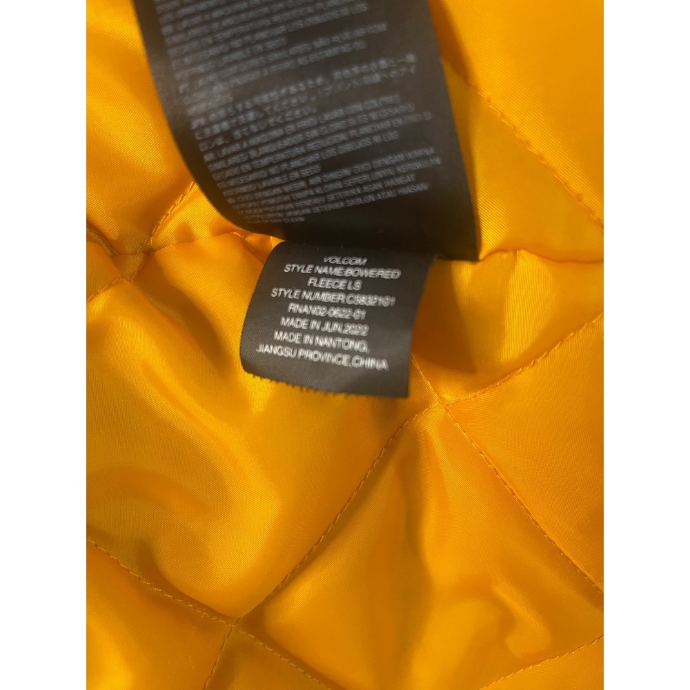 Volcom Plaid Flannel Jacket Boys 10Y Quilted‎ Lined Skate Streetwear Grunge Read - Picture 4 of 9